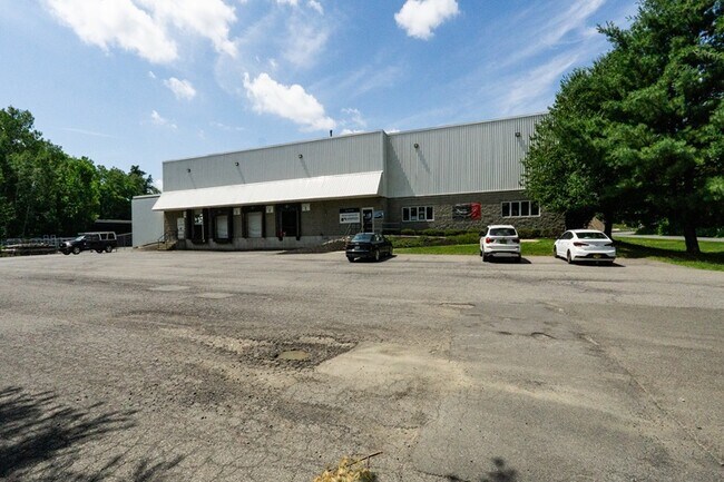 Plus de détails pour 4253 Albany St, Albany, NY - Industriel à louer