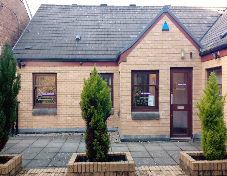 10-12 Union St, Kirkintilloch for lease Primary Photo- Image 1 of 2