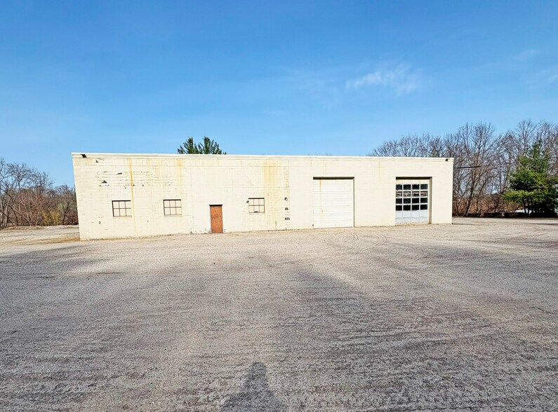 276 Riverside Dr, Auburn, ME à vendre - Photo du bâtiment - Image 3 de 4