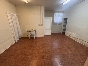 125 N Mechanic St, Pendleton, SC for lease Interior Photo- Image 2 of 2