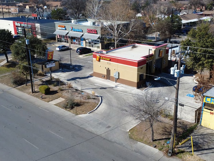 931 S General McMullen Dr, San Antonio, TX for sale - Building Photo - Image 3 of 7