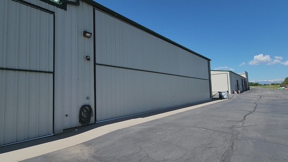 2546 S Main St - Entire Bldg portfolio of 3 properties for sale on LoopNet.ca - Commercial Listing Video - Image 2 of 2