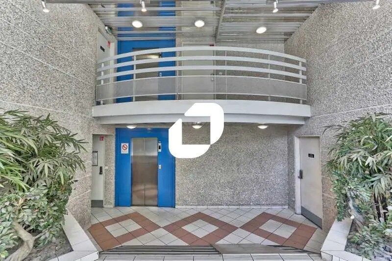 Office in Évry-Courcouronnes for sale - Lobby - Image 2 of 16