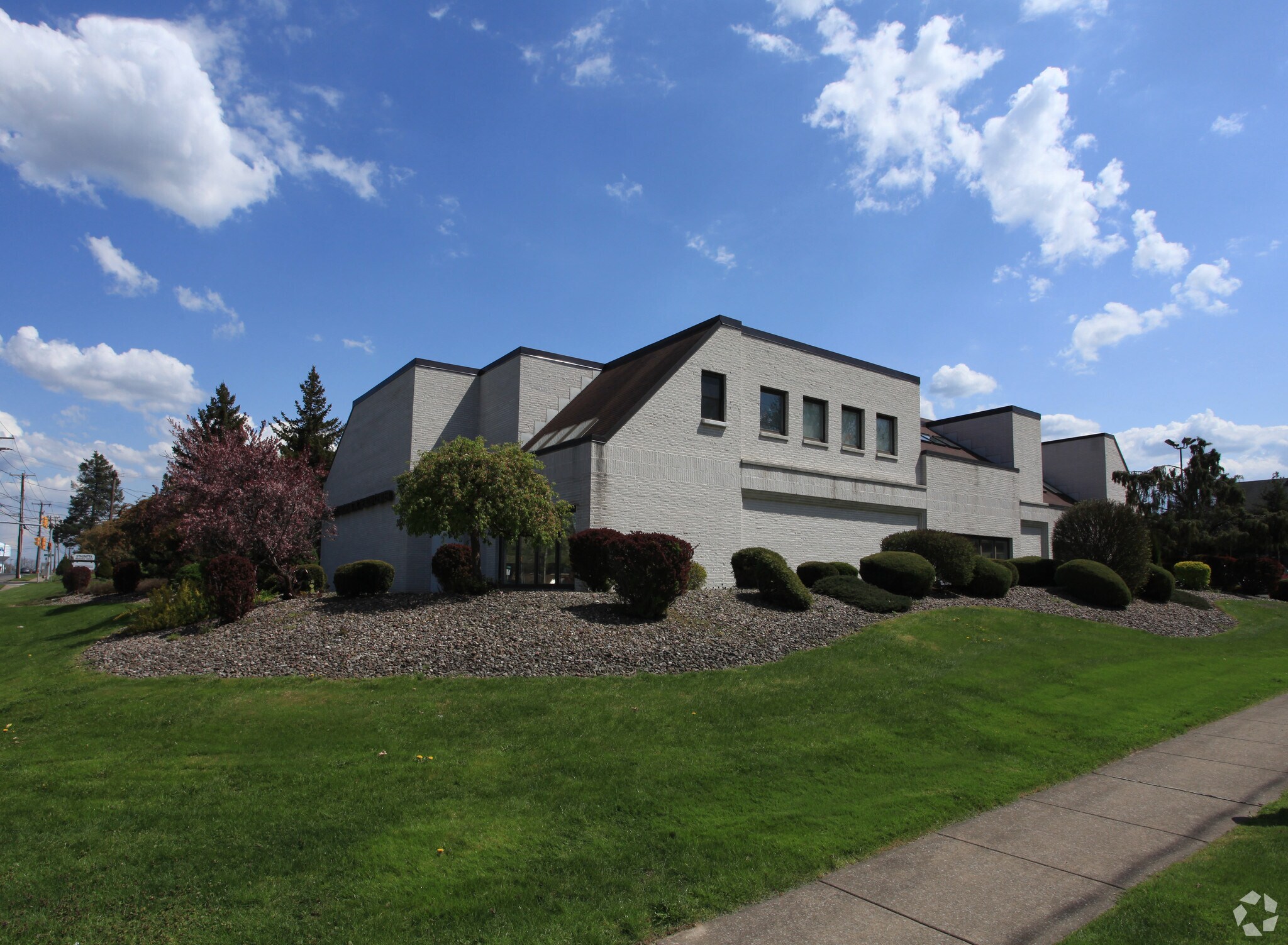 3300 James St, Syracuse, NY for lease Primary Photo- Image 1 of 12