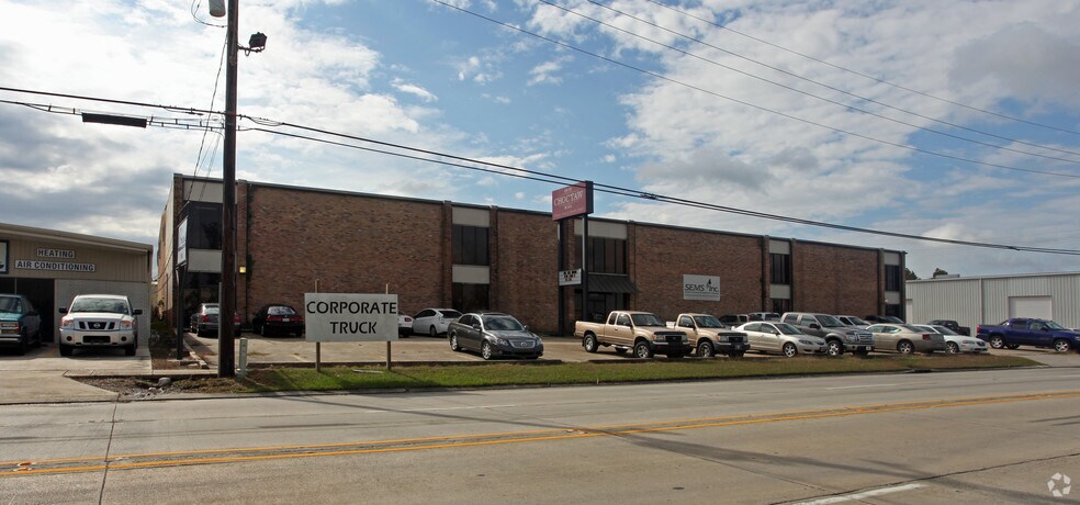 11628 S Choctaw Dr, Baton Rouge, LA à vendre - Photo du bâtiment - Image 2 de 2