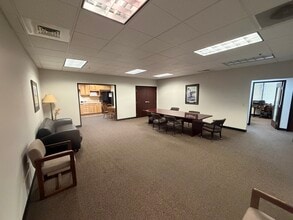 370-388 Q St, Springfield, OR for lease Interior Photo- Image 2 of 7