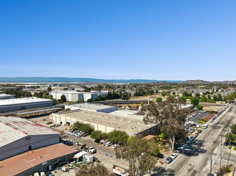 37625 Sycamore St, Newark, CA for lease - Building Photo - Image 1 of 11