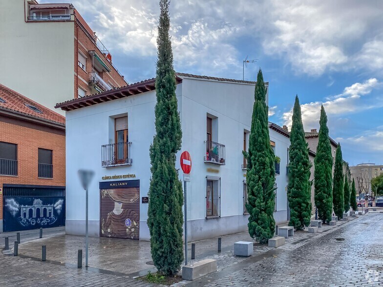 Immeuble residentiel dans Alcalá de Henares, Madrid à vendre - Photo du bâtiment - Image 2 de 3