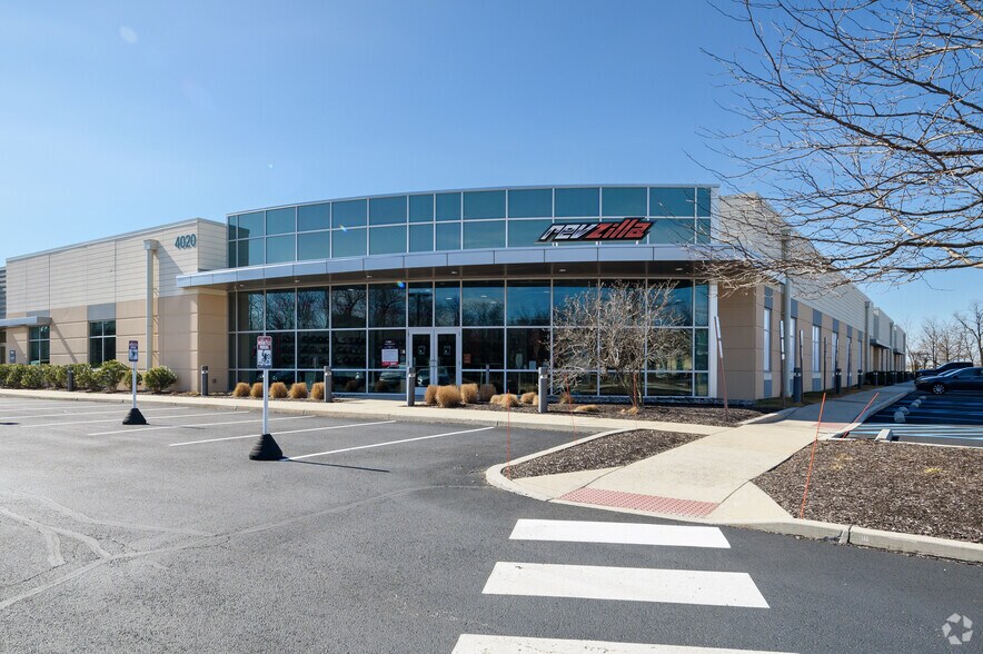 4020 S 26th St, Philadelphia, PA à louer - Photo du bâtiment - Image 3 de 4