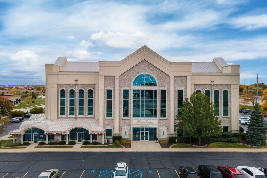 233 E 84th Dr, Merrillville, IN à louer - Photo du bâtiment - Image 2 de 3