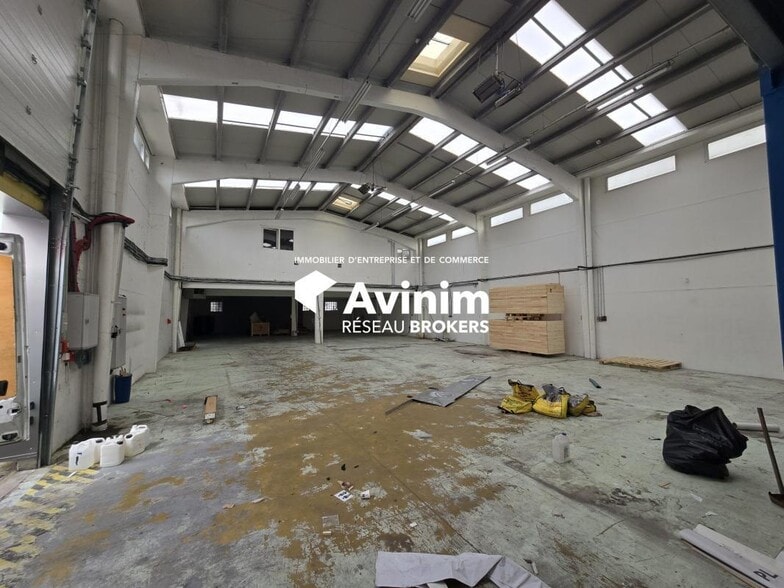 Industrial in Argenteuil for lease - Interior Photo - Image 3 of 8