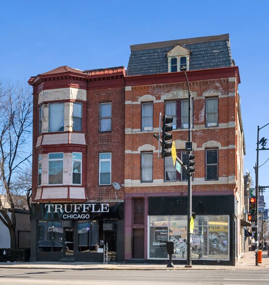 1725 S Ashland Ave, Chicago, IL à vendre - Photo du bâtiment - Image 3 de 14