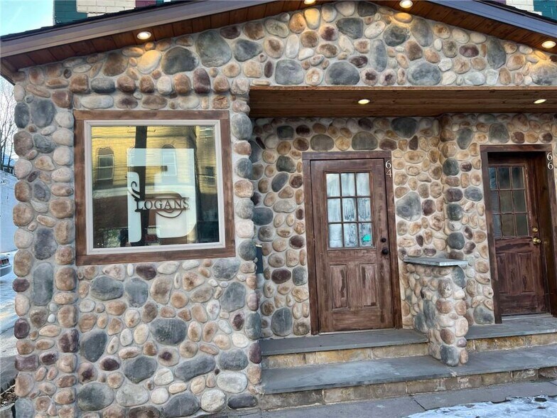64 N Main St, Liberty, NY à vendre - Photo du bâtiment - Image 2 de 28