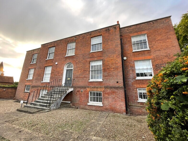 160 Bridge Rd, Maidenhead à vendre - Photo du bâtiment - Image 1 de 8