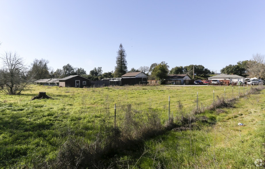 160 Arata Ln, Windsor, CA à vendre - Photo principale - Image 2 de 7