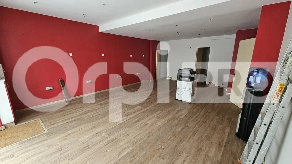 Retail in Bordeaux for lease - Interior Photo - Image 2 of 4