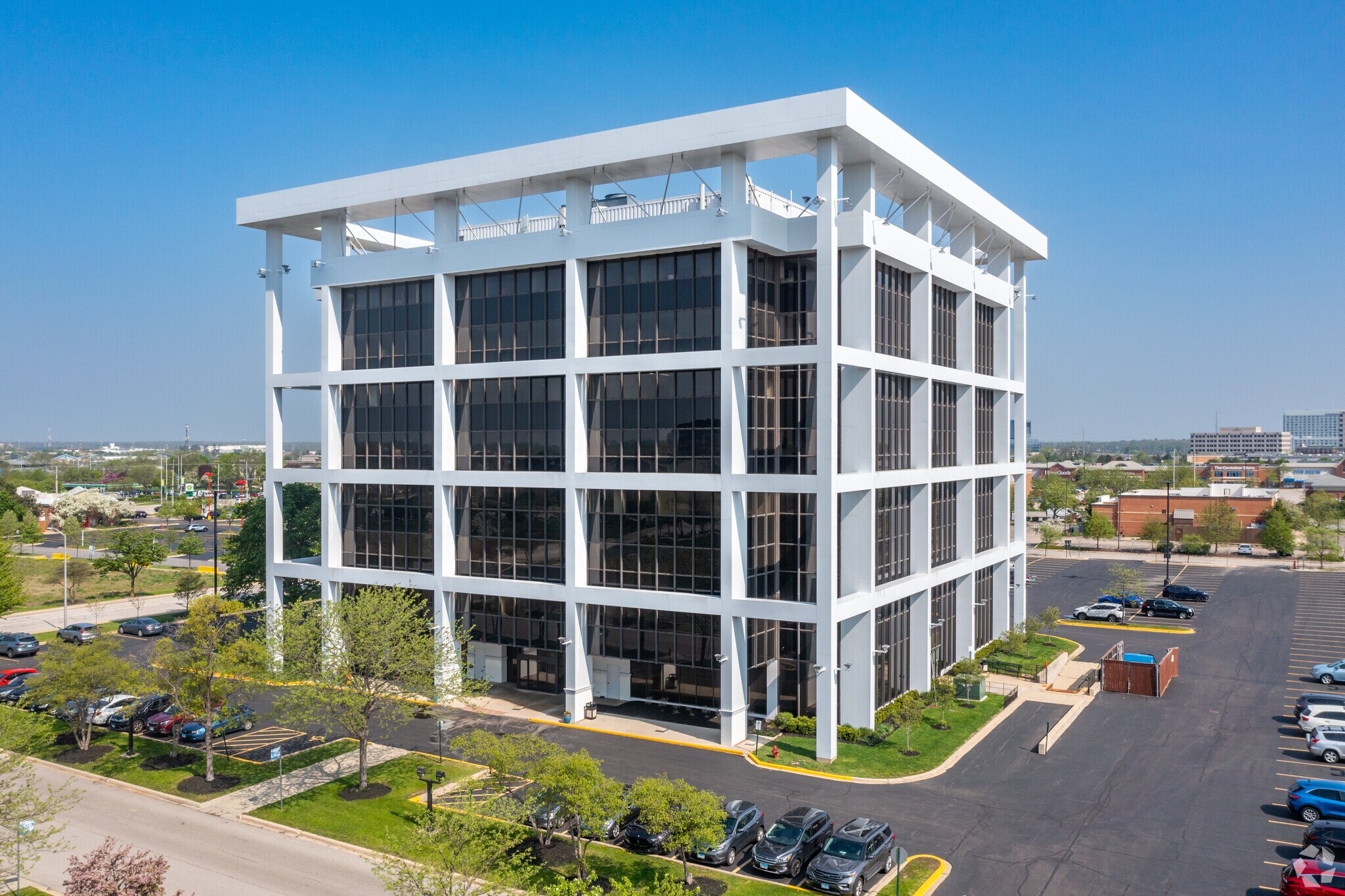 1111 Plaza Dr, Schaumburg, IL à louer Photo du bâtiment- Image 1 de 13
