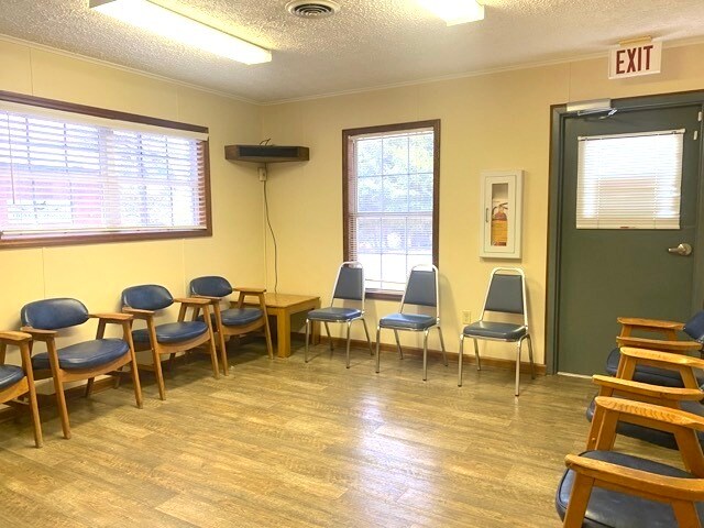 503 S Railroad Ave, Twin City, GA à louer - Photo du bâtiment - Image 3 de 16