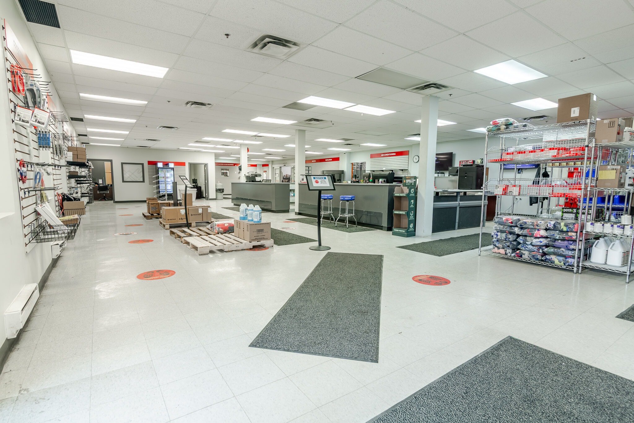 1283 Algoma Rd, Gloucester, ON for lease Interior Photo- Image 1 of 7