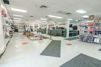 1283 Algoma Rd, Gloucester, ON for lease Interior Photo- Image 1 of 7