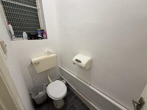 9-20 The Hive, Northfleet for lease Interior Photo- Image 2 of 8