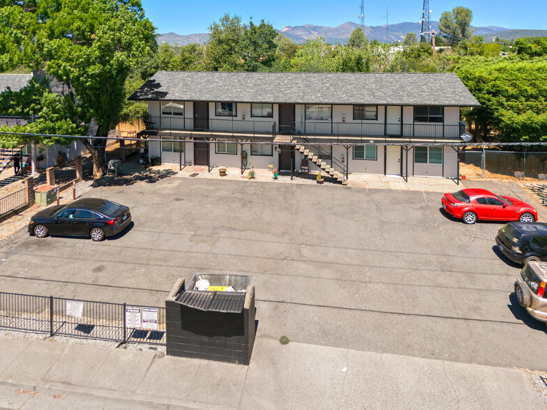 110 Masonic Ave, Redding, CA à vendre - Photo du bâtiment - Image 3 de 10