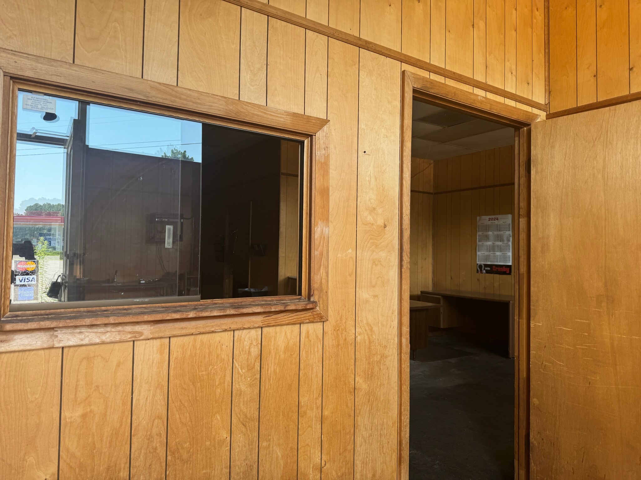 11496 US Highway 15 501, Aberdeen, NC for lease Interior Photo- Image 1 of 19