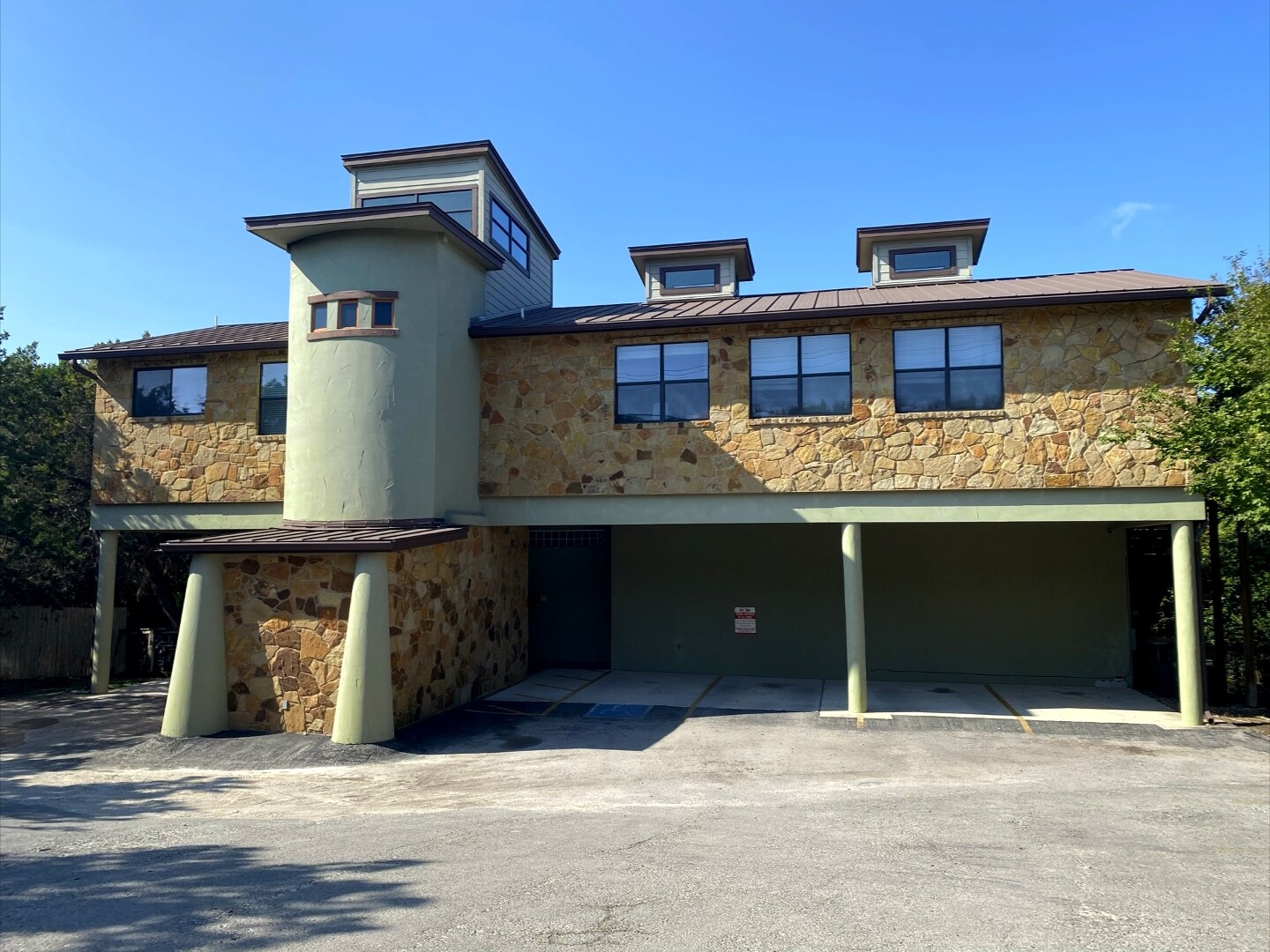 16201 Dodd St, Volente, TX à louer Photo du bâtiment- Image 1 de 31