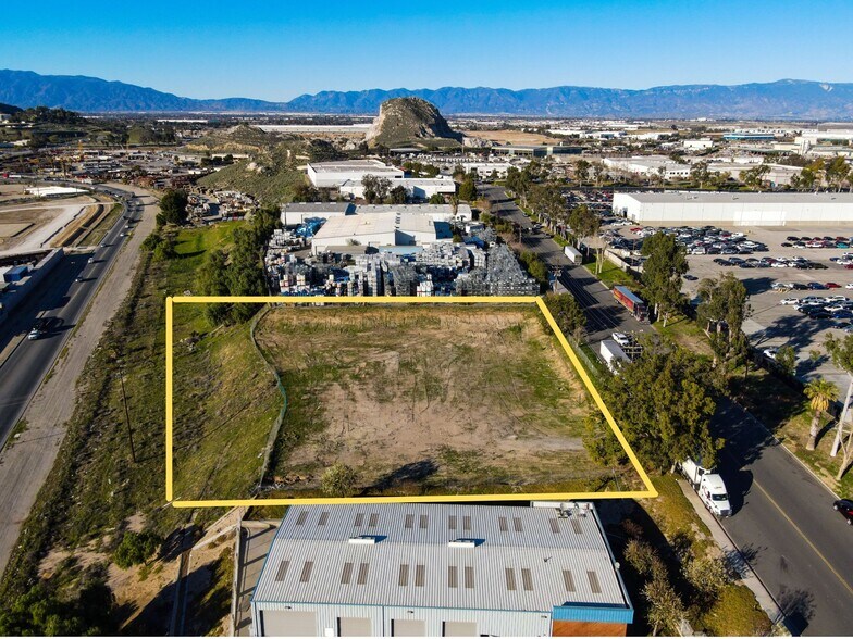 NWC Via Cerro Rd & Fleetwood Dr, Jurupa Valley, CA à vendre - Photo du bâtiment - Image 3 de 10