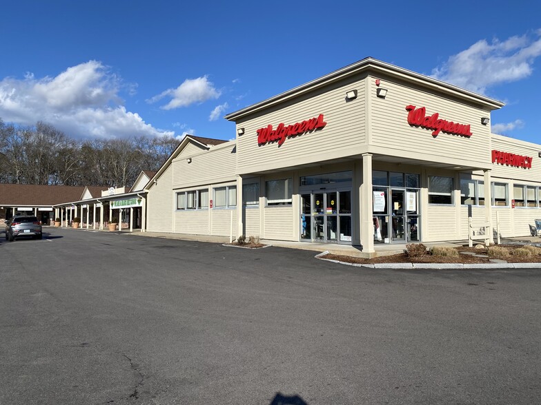 1-53 Village Plaza Way, North Scituate, RI for lease - Building Photo - Image 1 of 3