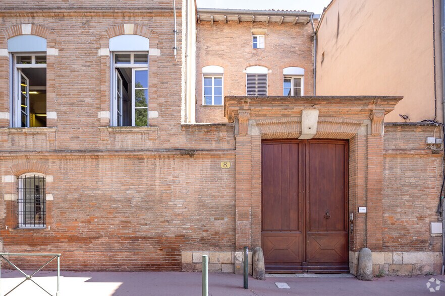 8 Rue Sainte Anne, Toulouse à louer - Photo du bâtiment - Image 3 de 9