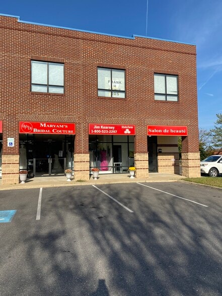 9899 Main St, Damascus, MD for lease - Building Photo - Image 2 of 7