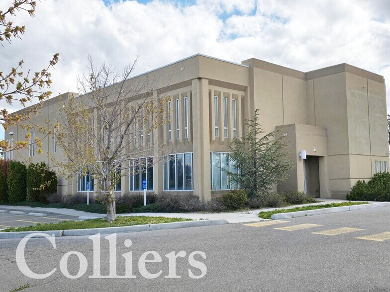 1715 Pole Line Rd E, Twin Falls, ID à vendre - Photo du bâtiment - Image 1 de 22