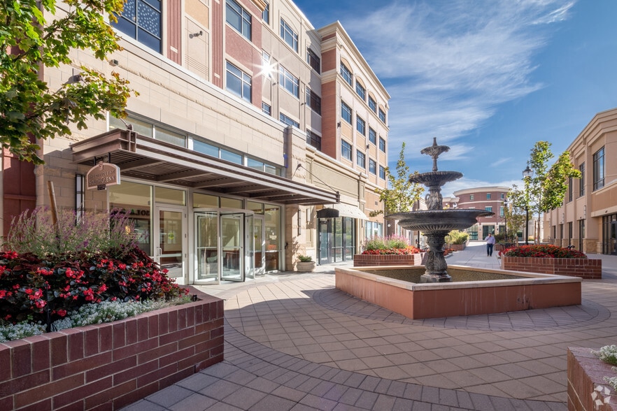 2154 E Commons Ave, Centennial, CO à louer - Photo du bâtiment - Image 3 de 5