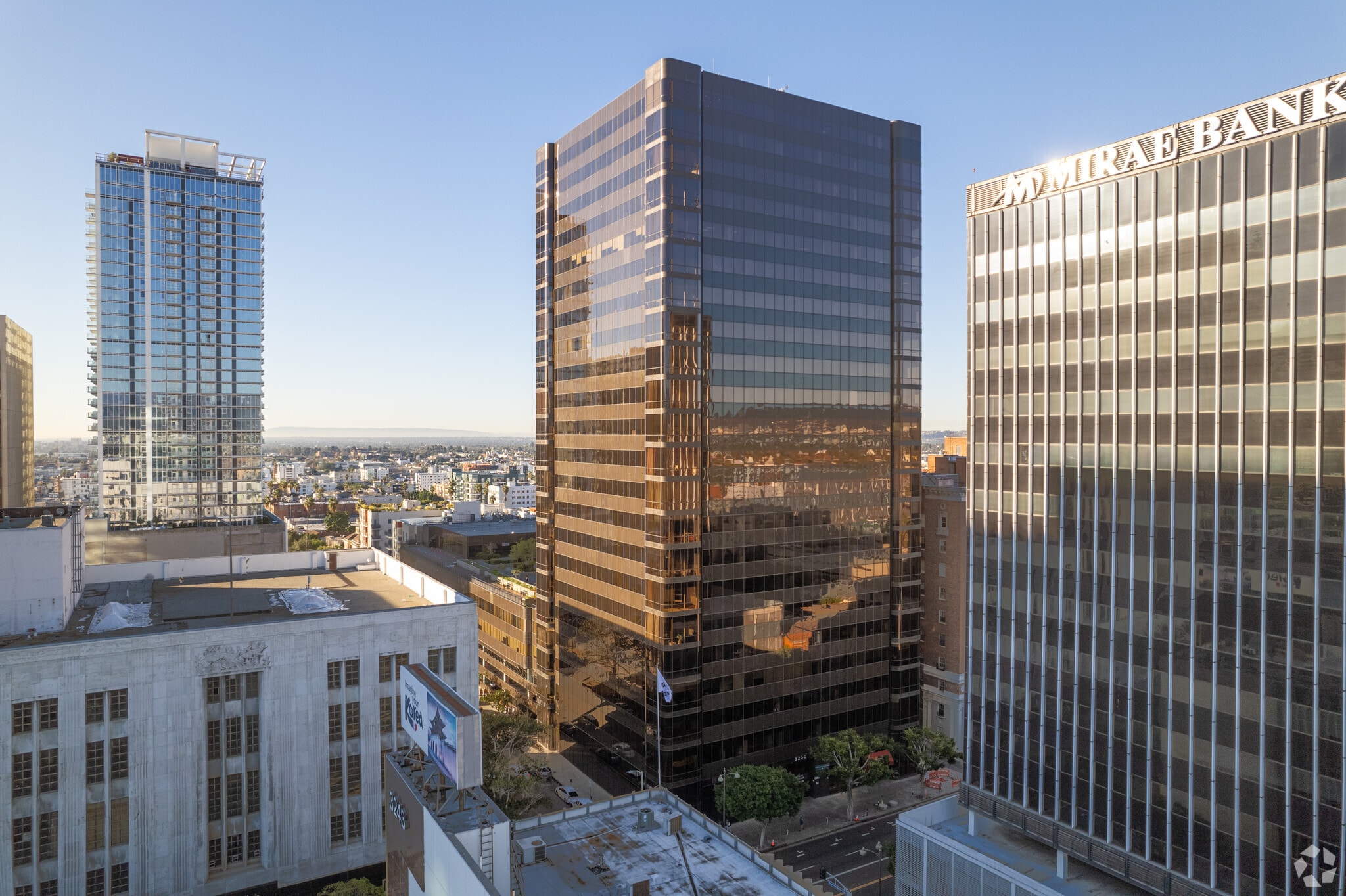 3250 wilshire Blvd, Los Angeles, CA for lease Building Photo- Image 1 of 12