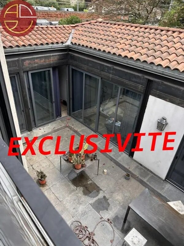 Office in Toulouse for sale Building Photo- Image 1 of 11