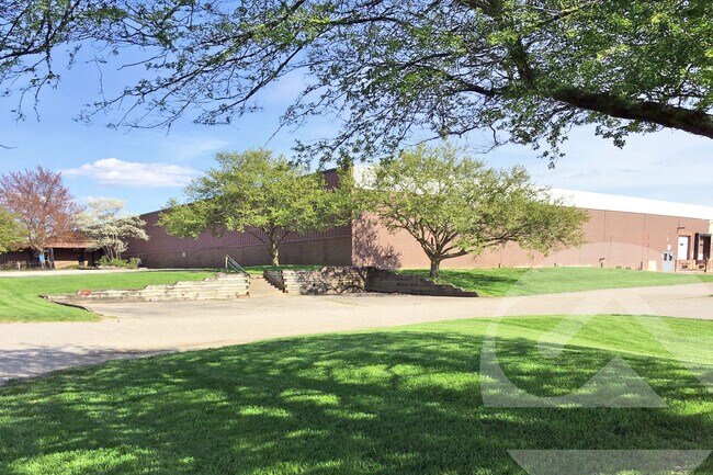 More details for 221 Industrial Dr, Hillsdale, MI - Industrial for Sale