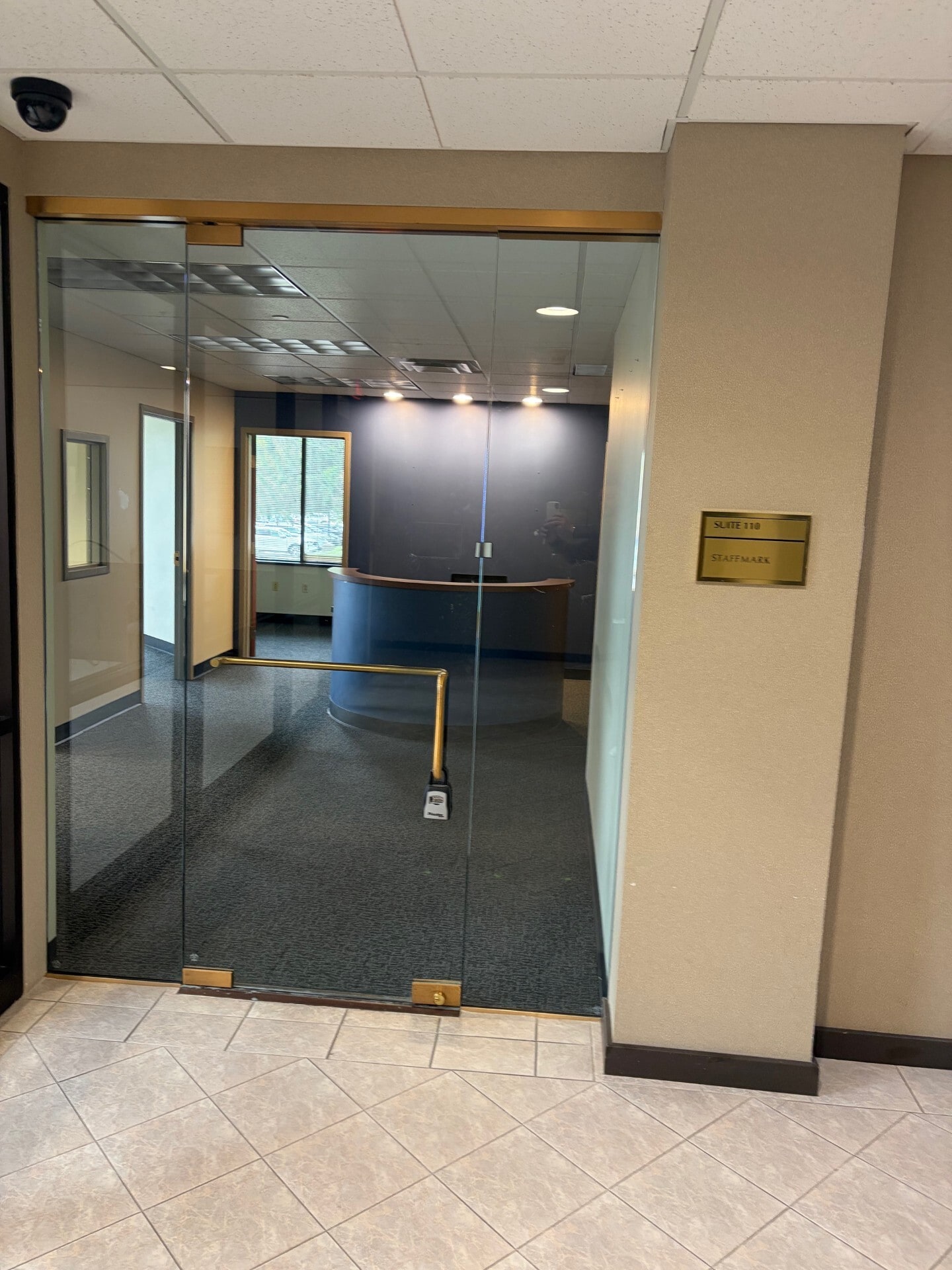 1009 Beaver Grade Rd, Coraopolis, PA for lease Interior Photo- Image 1 of 9