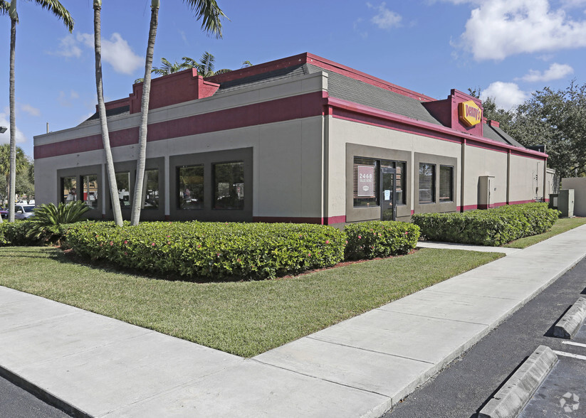 15235 SW 137th Ave, Miami, FL for lease - Primary Photo - Image 1 of 4