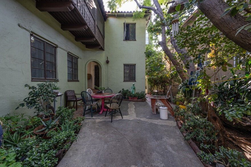 6027-6029 Barton Ave, Los Angeles, CA for sale - Building Photo - Image 3 of 11