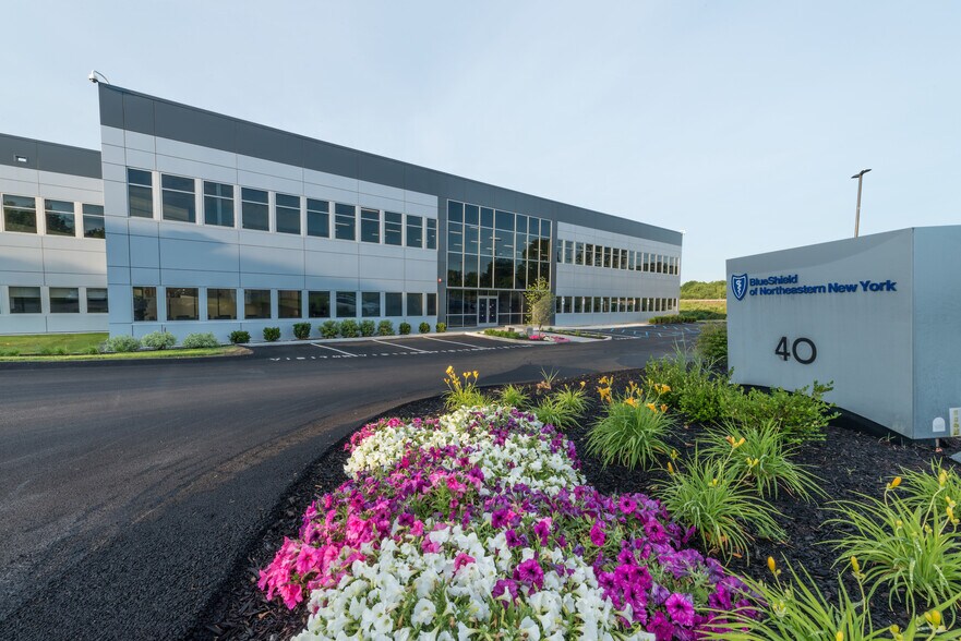 40 Century Hill Dr, Latham, NY for lease - Building Photo - Image 1 of 4