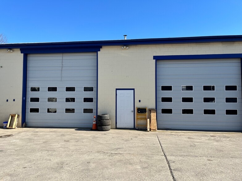 25 W 4th St, Bridgeport, PA for lease - Primary Photo - Image 1 of 4