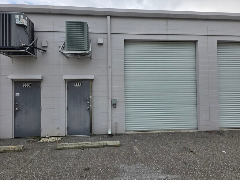 5500-5546 Haines Rd N, Saint Petersburg, FL for lease - Building Photo - Image 2 of 6