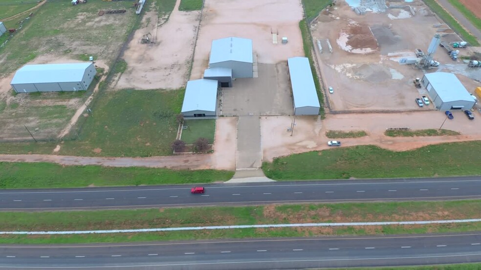 412-62 US Highway 385 N, Seminole, TX for lease - Commercial Listing Video - Image 2 of 9