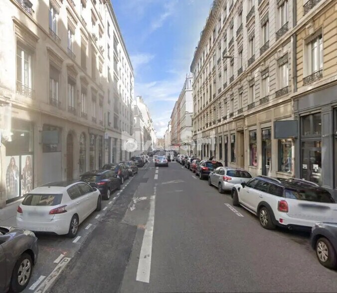 Commerce de détail dans Lyon à louer - Photo du bâtiment - Image 3 de 4
