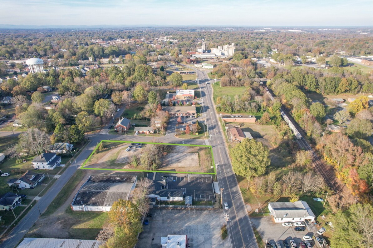 000 Shelton Ave, Statesville, NC à vendre Photo du bâtiment- Image 1 de 3