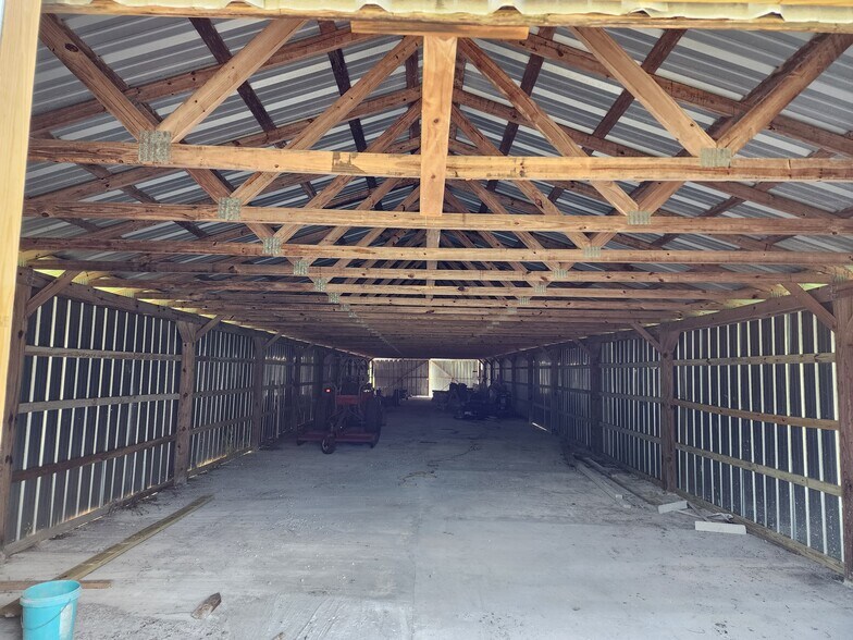 Watkins Rd, Haines City, FL à louer - Photo du bâtiment - Image 3 de 5