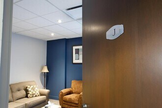 1455 Ellis St, Kelowna, BC for lease Interior Photo- Image 1 of 2