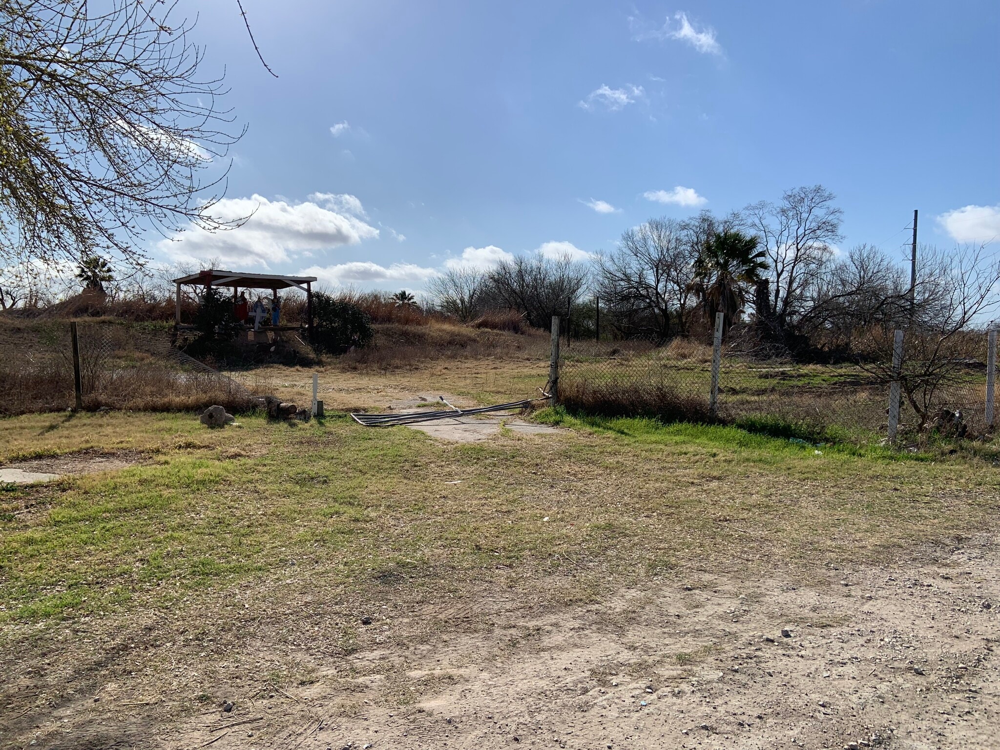 11696 State Highway 16 S, San Antonio, TX for sale Primary Photo- Image 1 of 6
