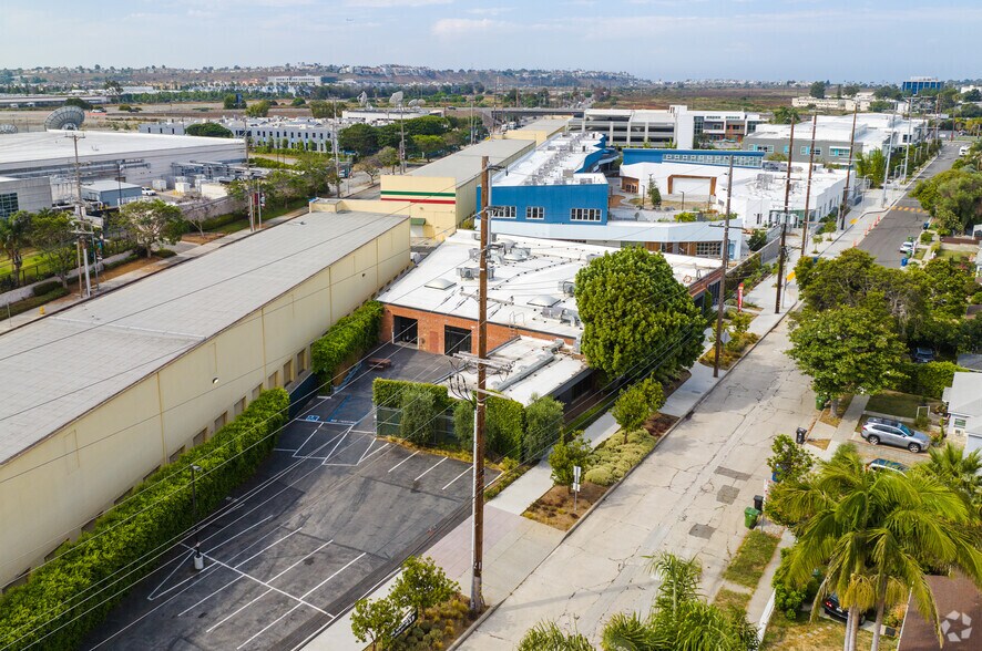 12820 Panama St, Los Angeles, CA à vendre - Photo du bâtiment - Image 2 de 21